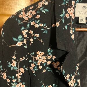LILA ROSE Black with pink Floral Blazer